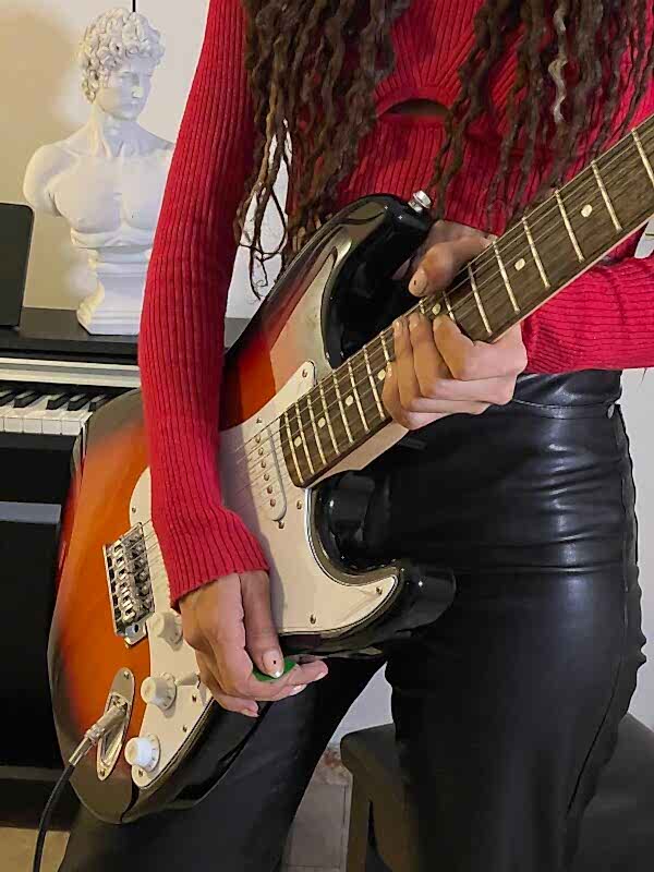 Elektro Gitar Kursu Eğitimi - Görsel 3